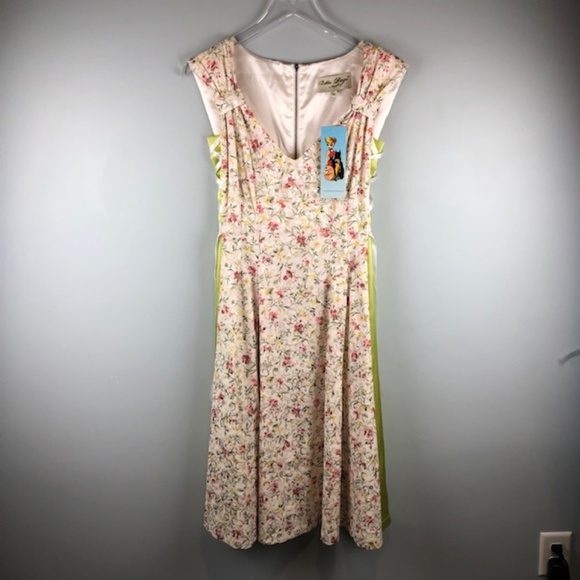 Bettie Page Dresses & Skirts - Bettie Page by Tatyana Dress Sz M NWT